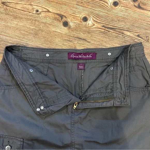 Gloria Vanderbilt Utility Mini Skirt – Size 8 - Picture 4 of 7